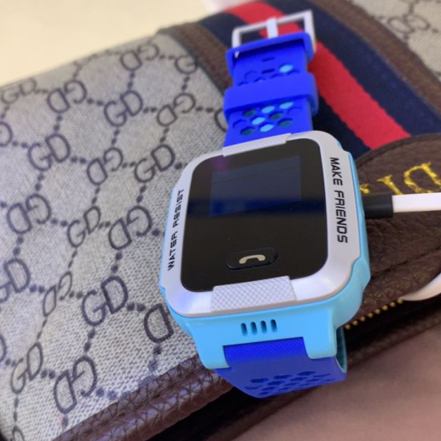 > 小天才电话手表y01a 浅蓝儿童智能手表安全防护学生定位手机儿童