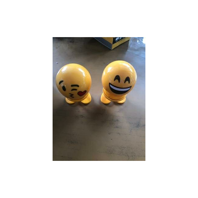 抖音沙雕玩具搞笑弹簧摇头表情包摆件个性汽车载点头弹跳表情公仔