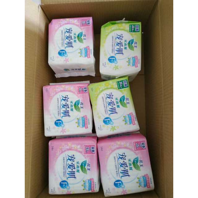 花王乐而雅laurier日用卫生巾宠爱肌丝薄护翼型225cm16片花王出品