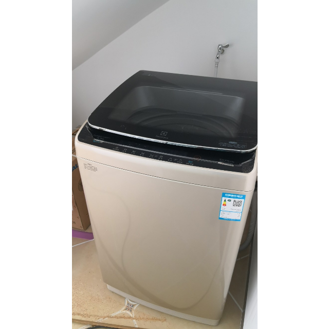 伊莱克斯electroluxewt1022qg10公斤全自动变频节能波轮洗衣机香槟金