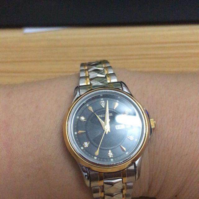 威龙chino wilon手表 经典双日历男表 石英表 男 休闲情侣表 时尚水钻