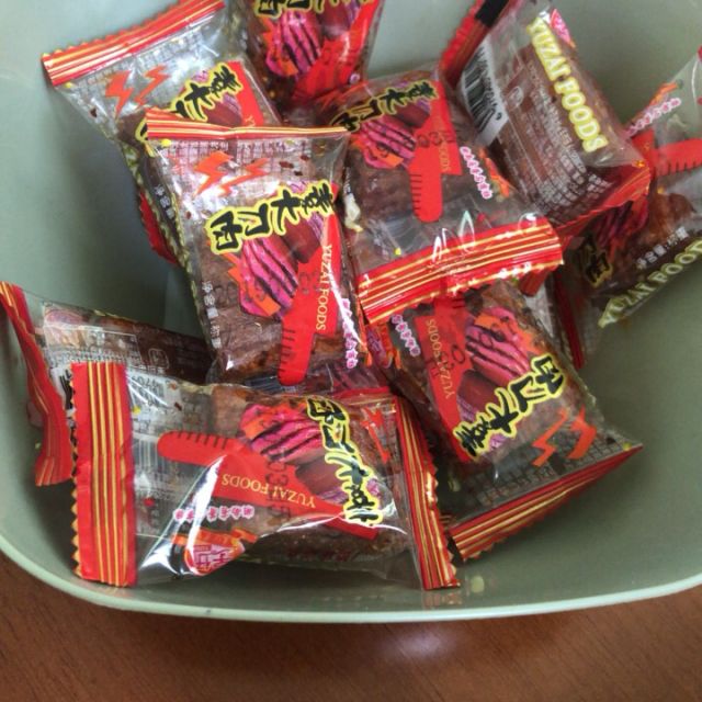 宇仔大刀肉辣条258g2袋装儿时怀旧麻辣小吃