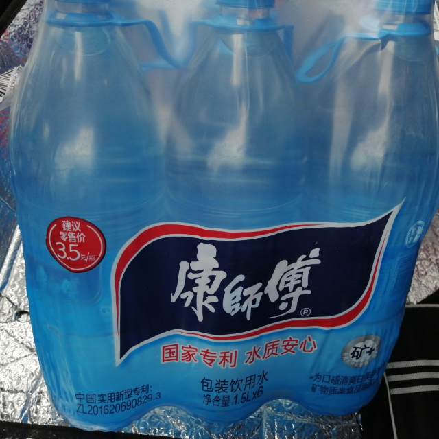 康师傅 包装饮用水1.5l*6瓶 塑包 水高清大图|实物图