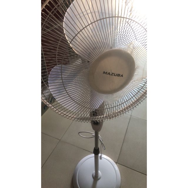 松桥mazuba电风扇memf4001j家用大风量摇头落地扇节能立式电扇3挡风速