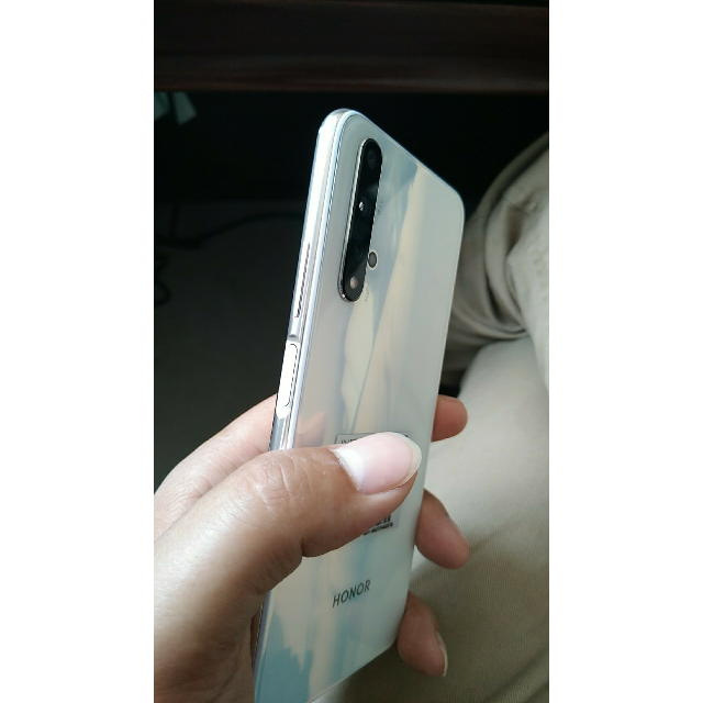 华为荣耀honor208gb128gb冰岛白移动联通电信4g全网通4800万超广角ai