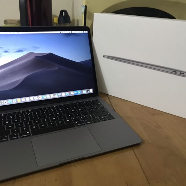 2018款applemacbookair133英寸i5处理器8gb128gbssd深空灰高清屏