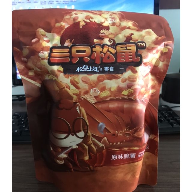 满199减120三只松鼠小贱脆薯100g休闲零食膨化食品小吃薯片番茄味