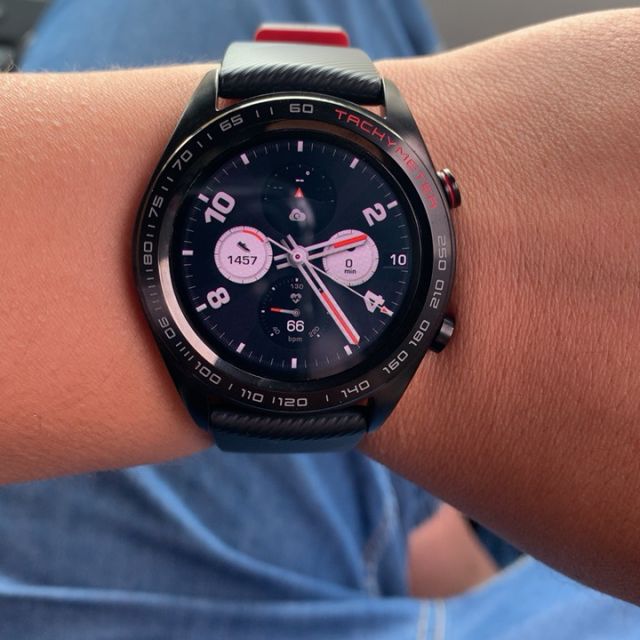 华为荣耀honormagicwatch时尚智能户外运动手表熔岩黑实时心率监测多