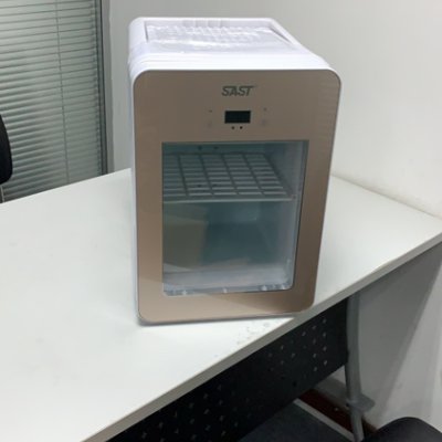 自营先科(sast)22l迷你车载冰箱制冷车家两用电子冰箱透明玻璃 学生