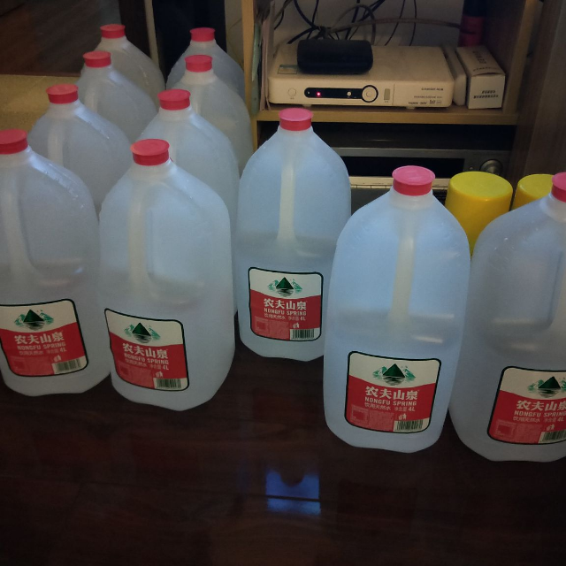 农夫山泉天然水4l4瓶整箱家庭用水