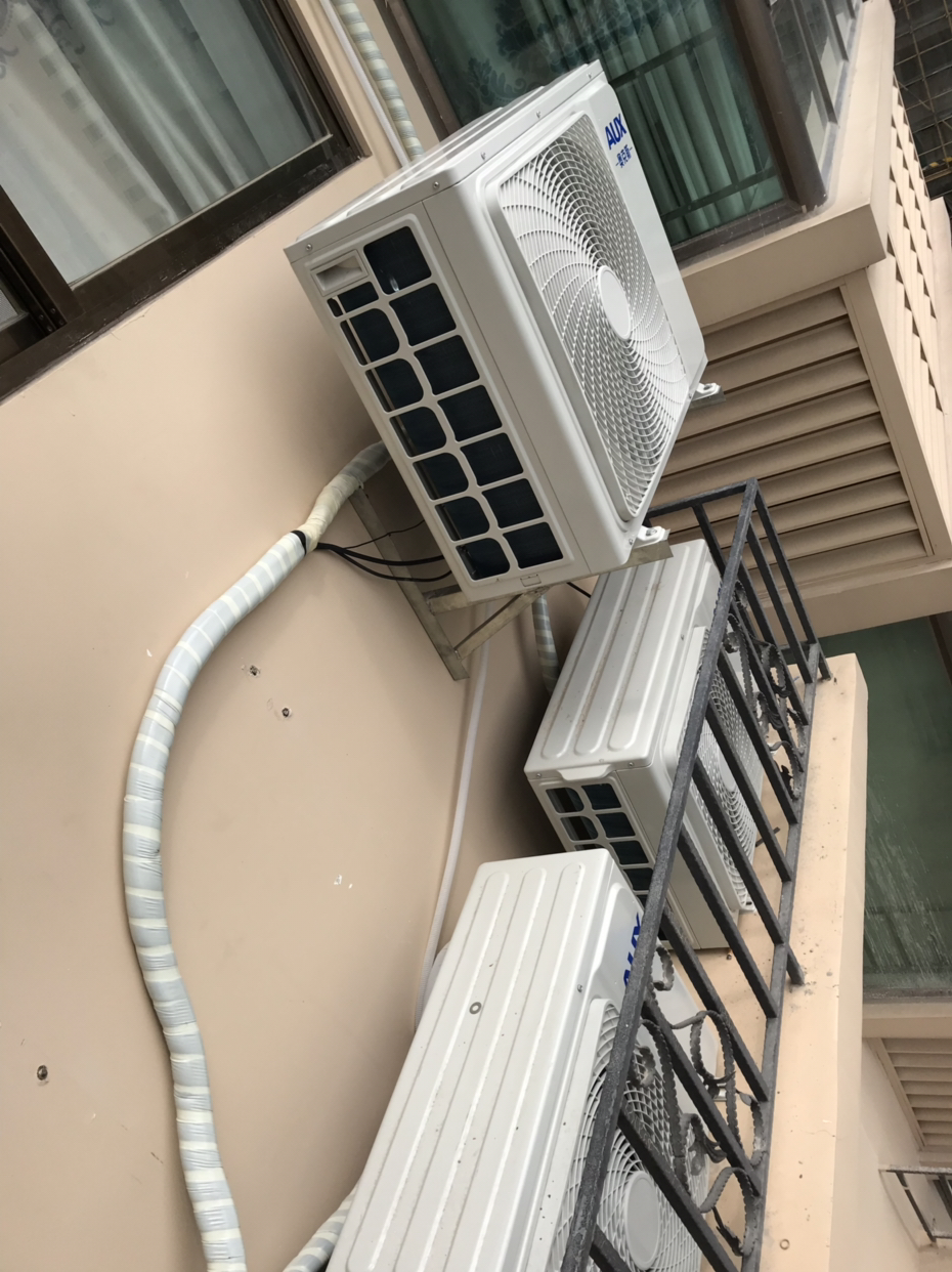 奥克斯圆柱空调柜机