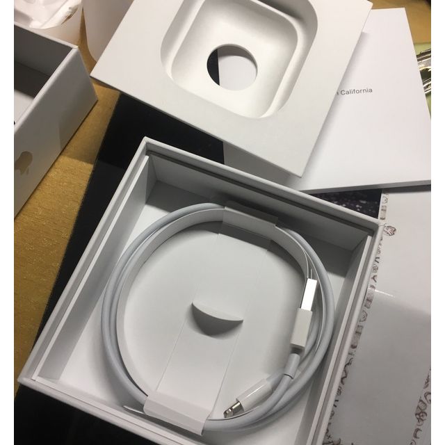 iphoneairpods2有線充電盒藍牙耳機無線耳機入耳式適用於6xr11等蘋果