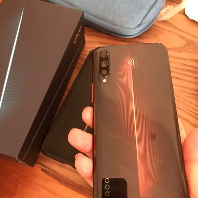 vivo iqoo 熔岩橙 6 128g 高通骁龙855手机 4000mah大电池 全面屏智能