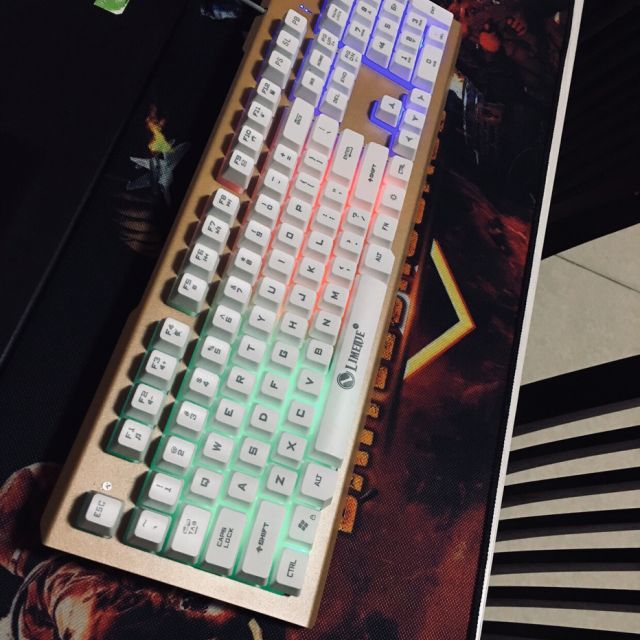 limeide机械手感键盘吃鸡绝地求生专业电竞网吧lolcf游戏机械风格键盘