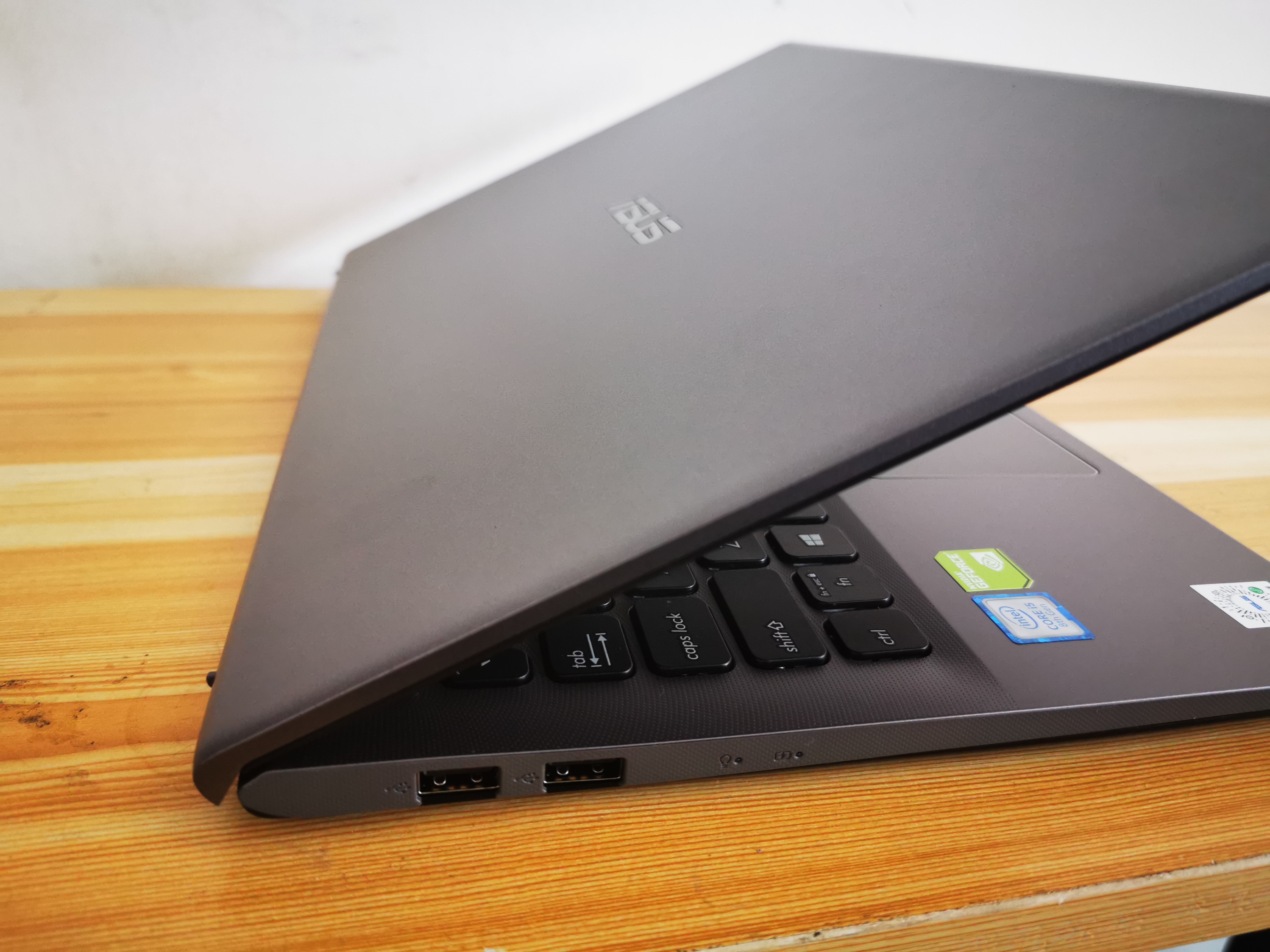 【趋势新品】华硕(asus)顽石锋锐版v5000dk四核锐龙窄边框大屏笔记本