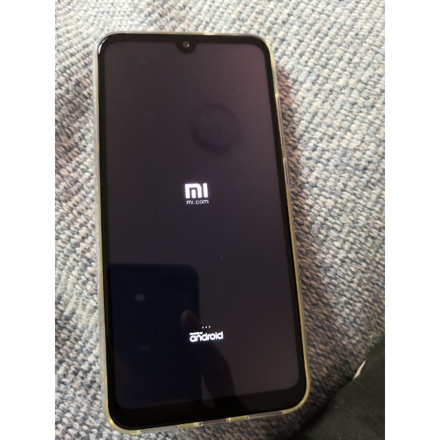 小米mi小米play流光渐变ai双摄后置1200万6gb64gb暮光金小水滴全面屏