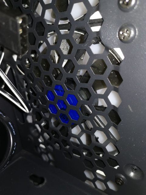 电脑机箱散热风扇静音怎么样_电脑机箱散热风