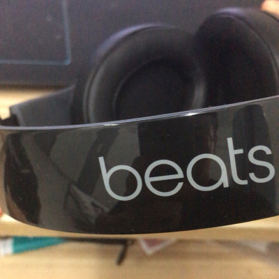【苏宁二手99新】Beats studio2.0 黑红色 魔音录音师2头戴式有线版立体音效耳机耳麦降噪耳机晒单图