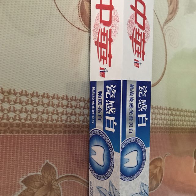 中华(zhong hua)牙膏 瓷感白冬青薄荷味140g 温润透白,平滑光泽【联合
