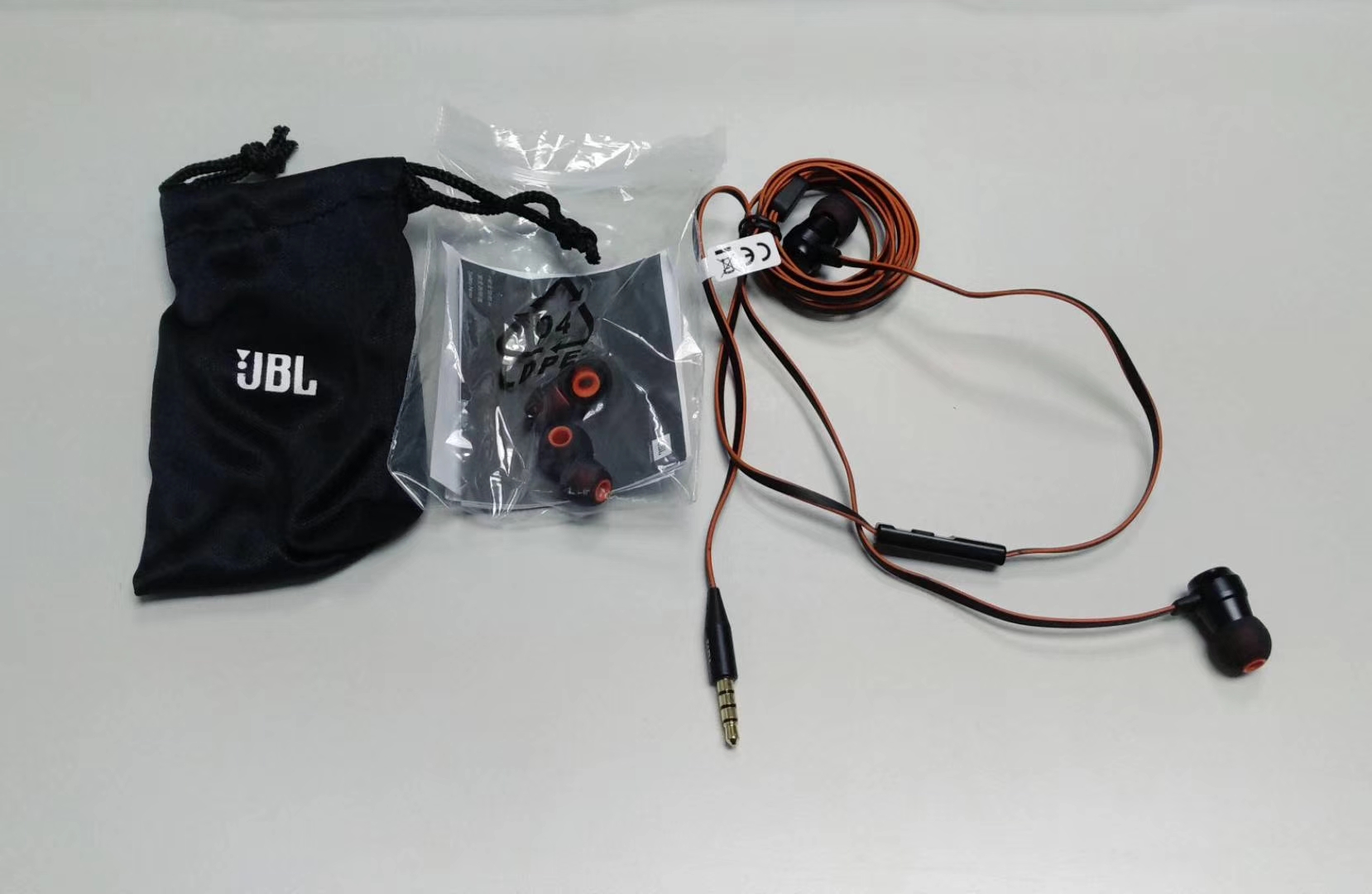 jbl t280a  钛振膜立体声入耳式有线耳机 手机耳机 珍珠黑晒单图