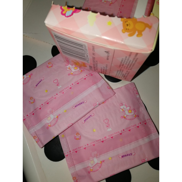 > 七度空间女生护垫18片(纯棉表层)商品评价 > 挺好的,不太厚.