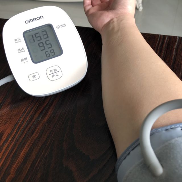 测量高血压真人图片图片