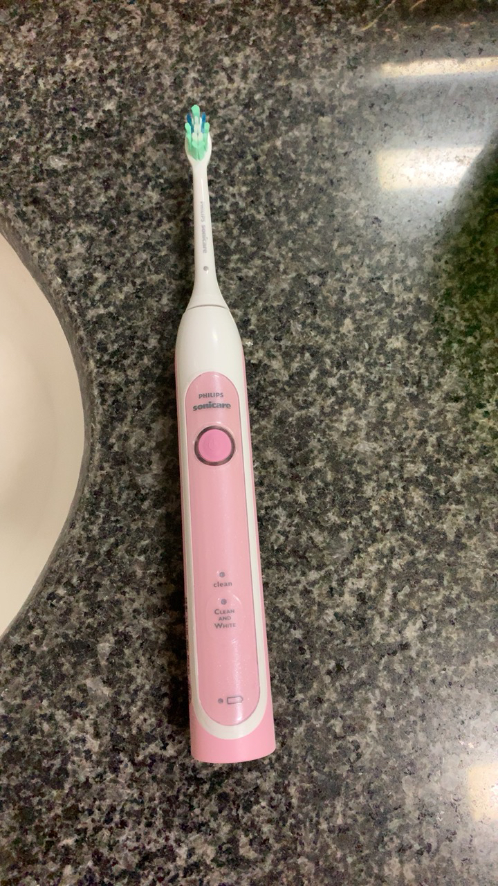 飞利浦(philips) 电动牙刷hx6761樱花粉 健康净白型成人通用 充电声波