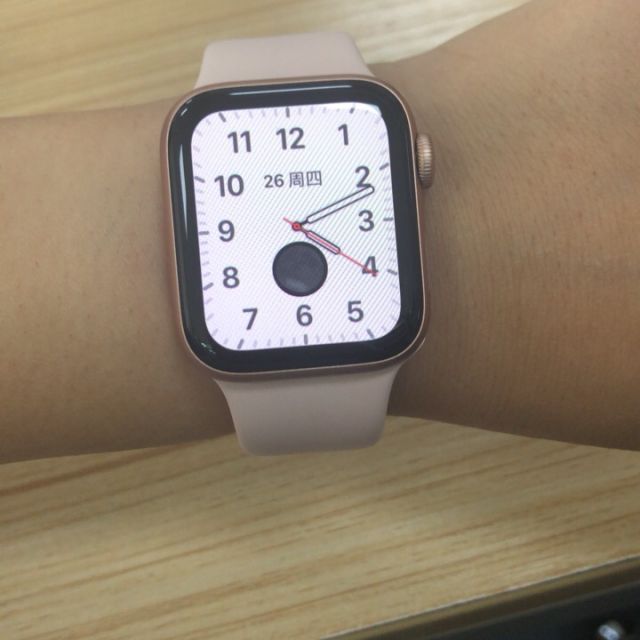 apple watch series5 40mm gps 蜂窝 金色智能手表很满意,外观和3差的
