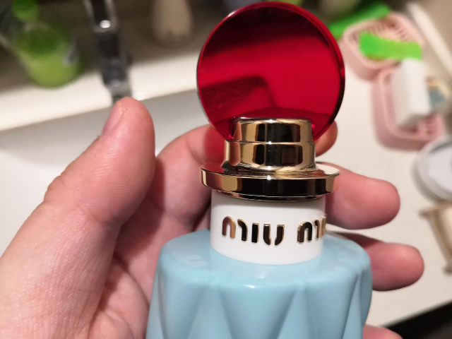 miumiu缪缪一代同名50ml女士香水(红盖)花香调浓香水铃兰香晒单图