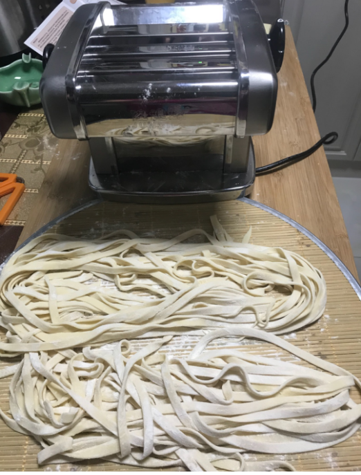 俊媳妇150型不锈钢三刀压面机家用电动全自动面条机器厨具多功能小型