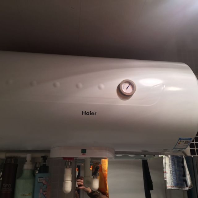 haier海尔电热水器es50hhc3e50升2000w速热金刚三层胆防电墙m式新鲜
