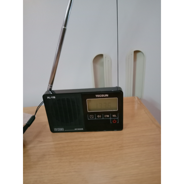 德生收音机pl118黑色便携式迷你袖珍调频立体声收音机高考英语听力