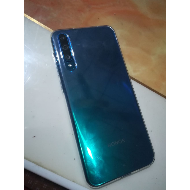 华为荣耀honor20青春版6gb128gb蓝水翡翠全网通移动联通电信4gamoled