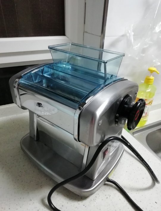 俊媳妇不锈钢电动面条机