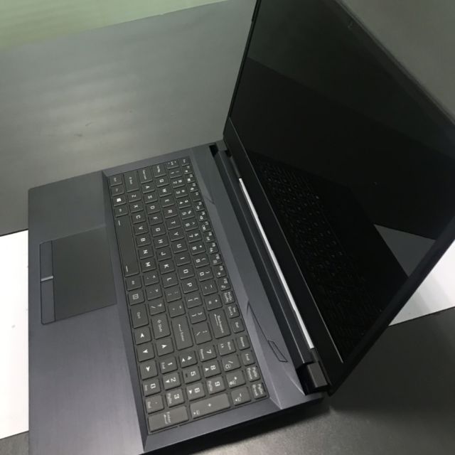 神舟战神g8ct7na173英寸电竞吃鸡游戏本全面屏笔记本电脑i79750h8gb