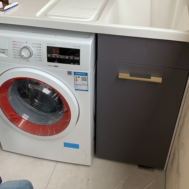 博世(bosch) wdg284e01w 8公斤 全自动变频滚筒洗衣机 洗烘洗干一体机