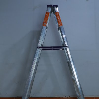 攀云 铝合金9步人字梯 合页梯型号lb-2609b