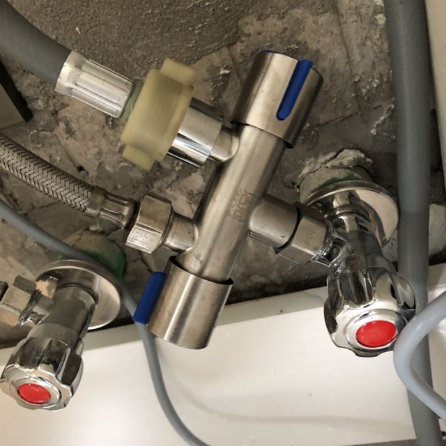 > 一进二出分水器1 304不锈钢分水阀洗衣机6分螺纹商品评价 > 外观