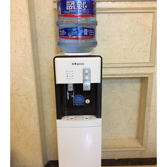 沁园qinyuan立式柜式家用饮水机速热式yl9582w温热型饮水机