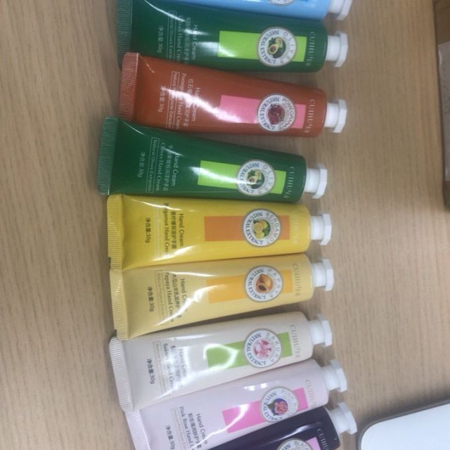 萃汇尔护手霜10支滋润保湿补水防干裂迷你不油腻手霜款式随机