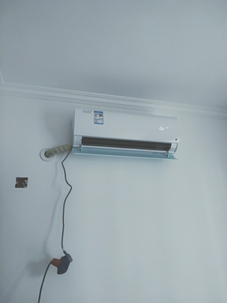 美的(midea)大1匹 全直流变频挂机空调冷暖一级能效冷静星二代kfr