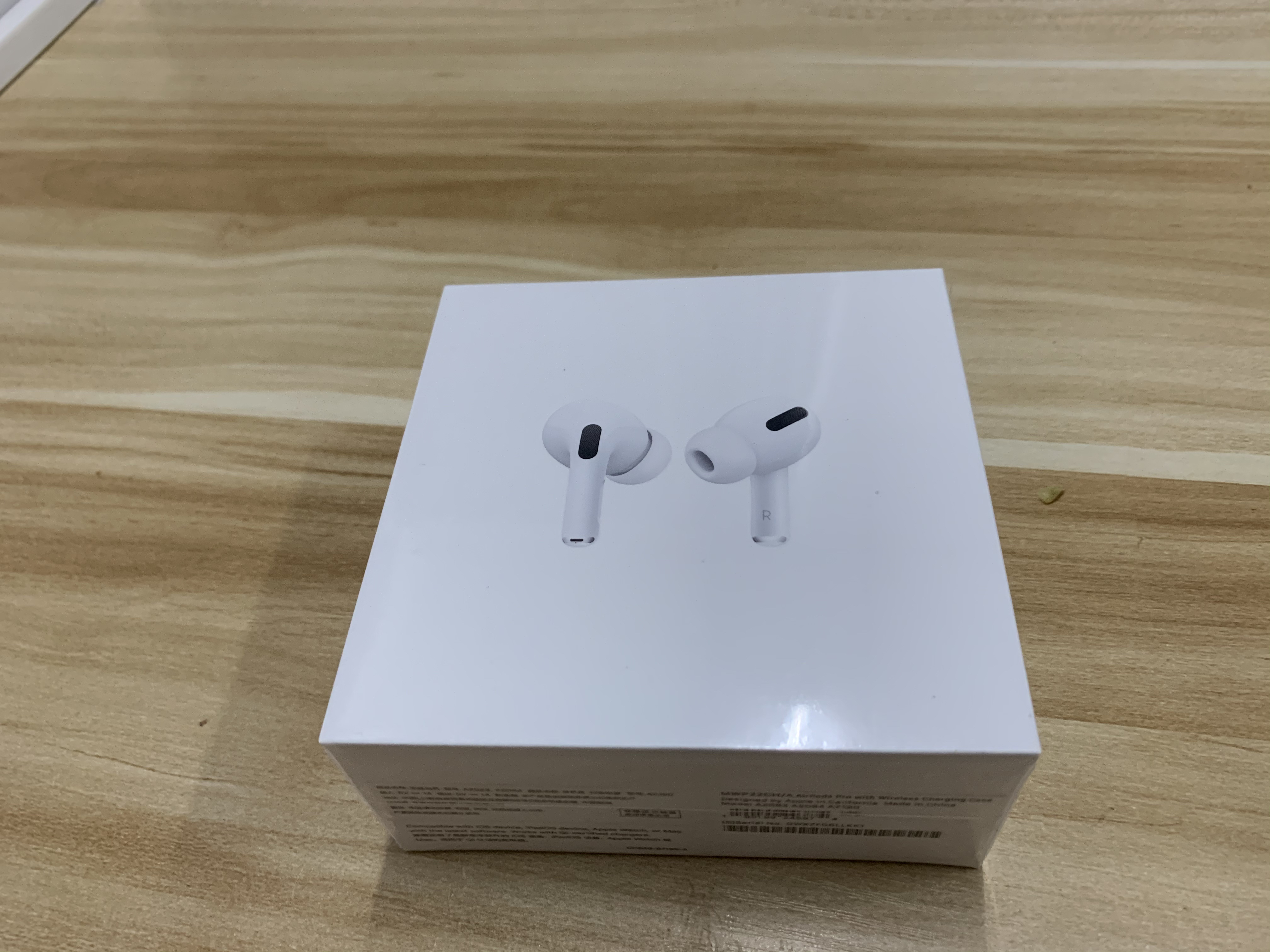 苹果(apple) 2019新款 airpods pro (无线充电盒) 无线苹果蓝牙耳机