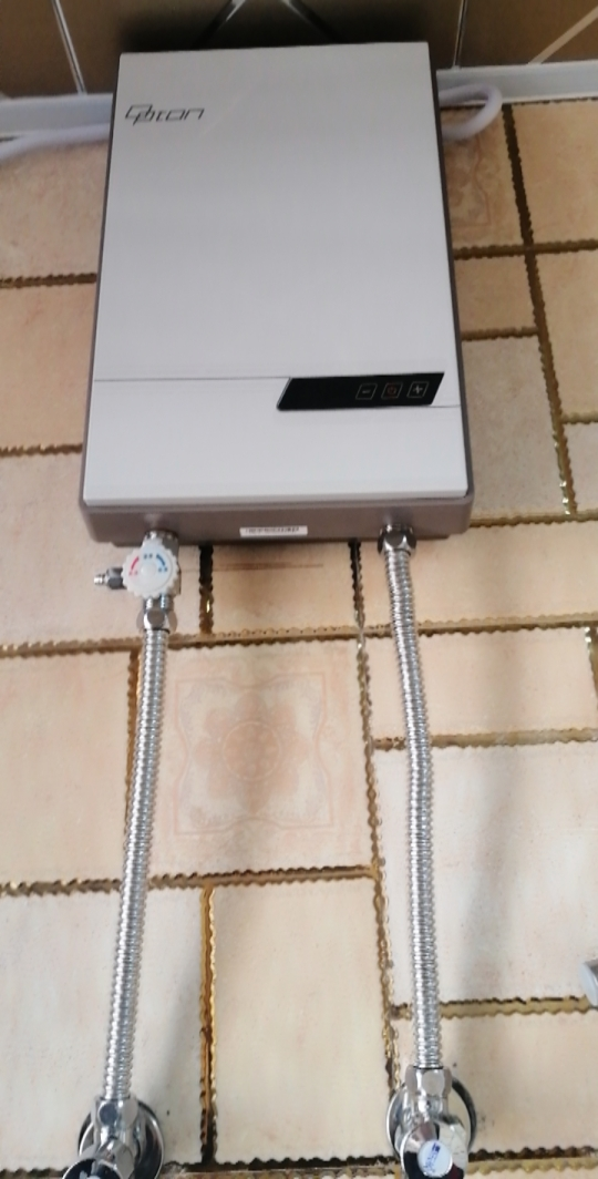 欧普顿(opton)f2h-y70a 即热式电热水器 家用速热恒温 沐浴洗澡 免费