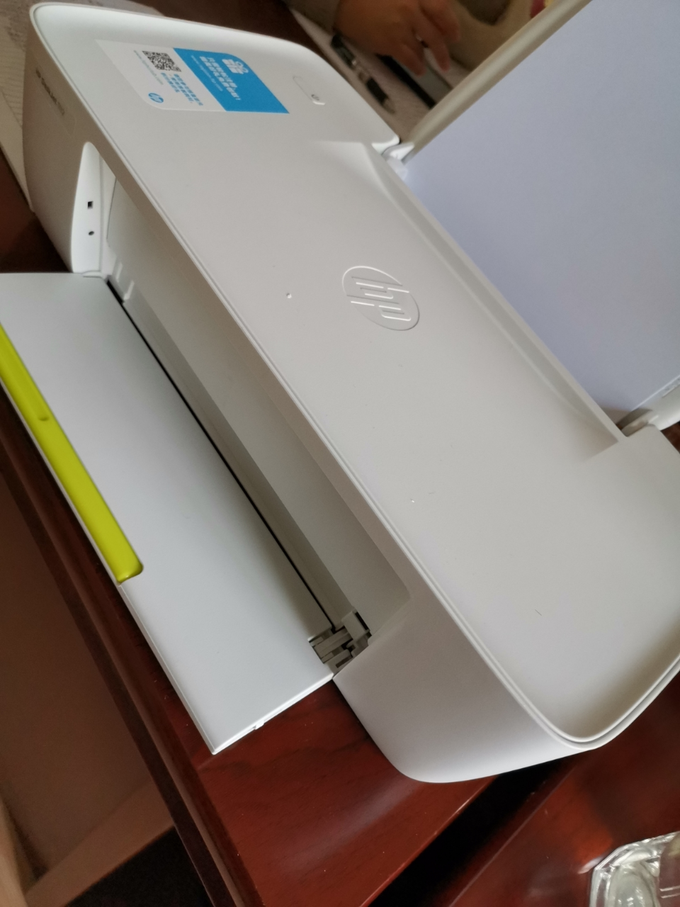 惠普(hp)deskjet 1112彩色喷墨打印机家用学生照片小型迷你连供a4文档