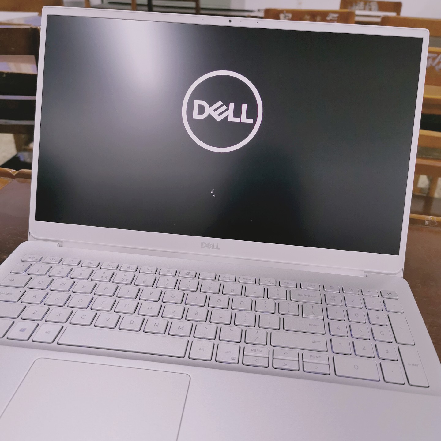 戴尔(dell)新灵越5000 fit 15.