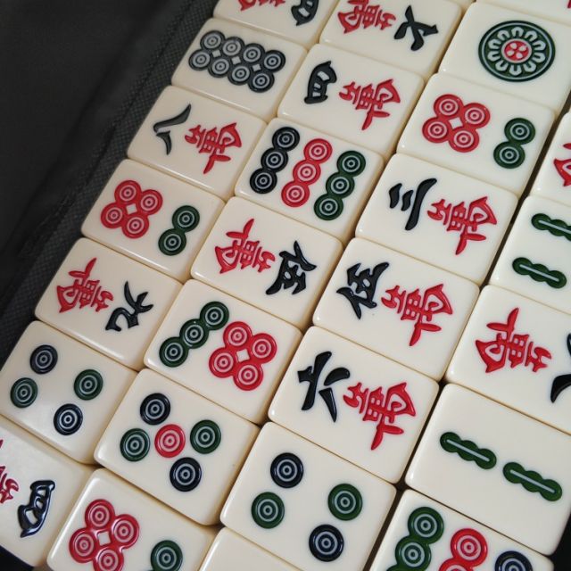 象牙色麻将3844mm中大号手搓麻将牌