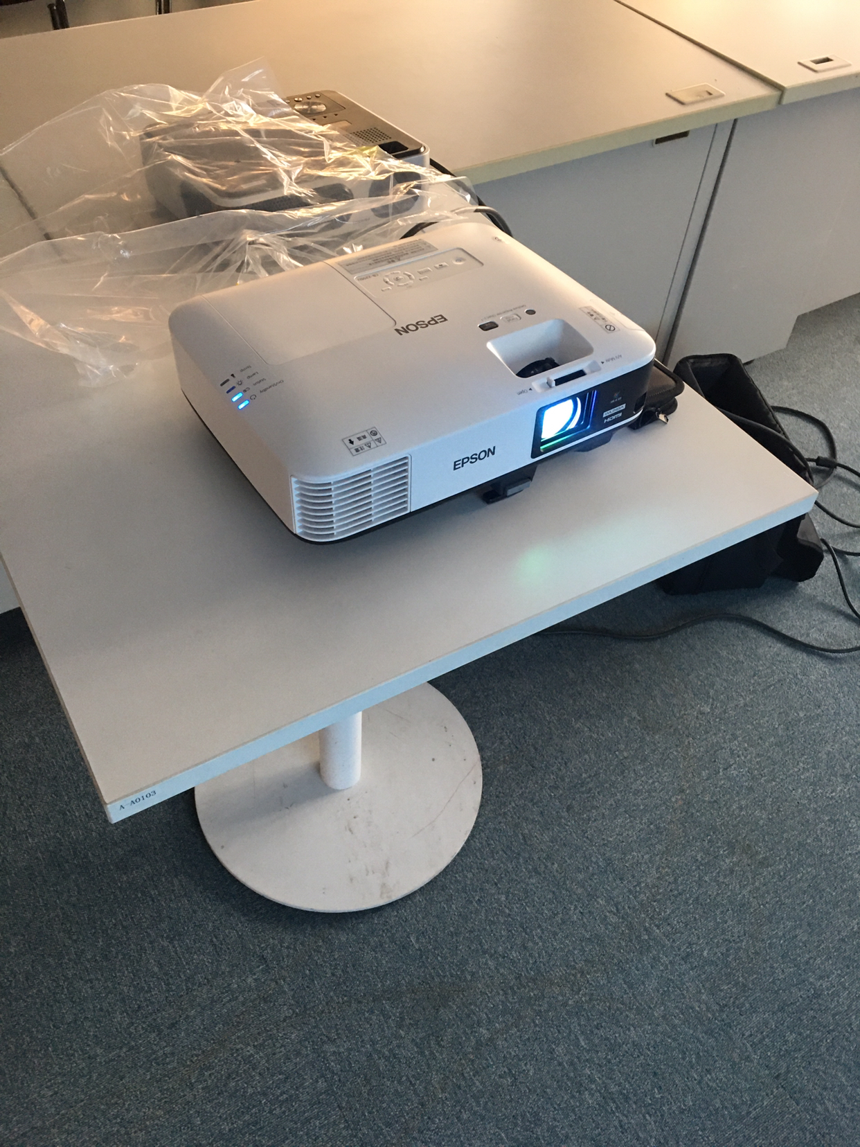 【套餐】爱普生(epson)cb-2255u【免费安装】高端工程商务办公投影机