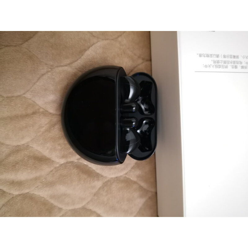 华为freebuds 3无线耳机 碳晶黑 麒麟a1芯片 智慧降噪 无线快充 佩戴