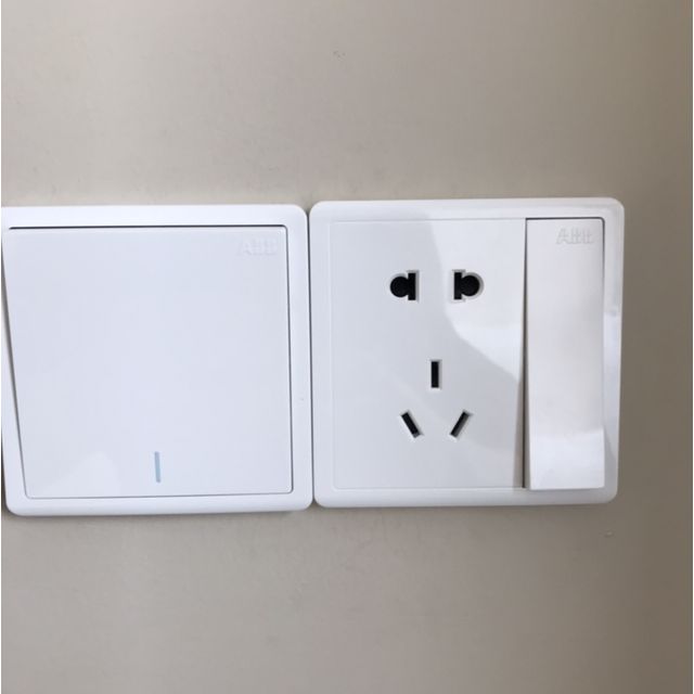 远致明净白墙壁86型开关面板二开双控带荧光开关ao106高清大图|实物图