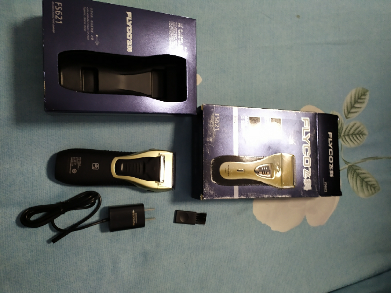 飞科(flyco) 电动剃须刀 fs621 全身水洗 往复式单头 电动刮胡刀胡须